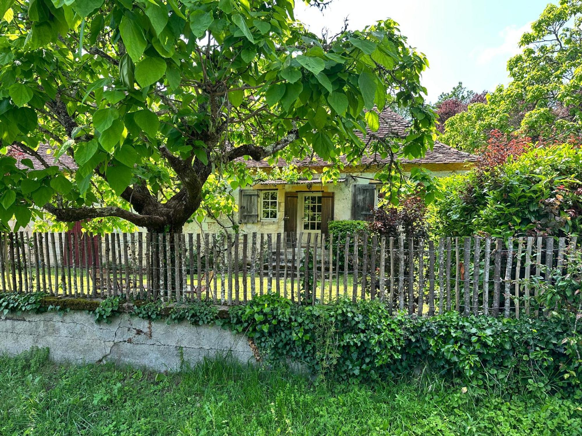 Вілла The Snug House Maurens  Екстер'єр фото